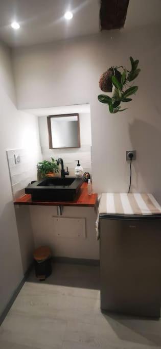 2 Chambres D'Hotes Avec Kitchenette, Frigo, Dolce Via Saint-Martin-de-Valamas Exterior photo